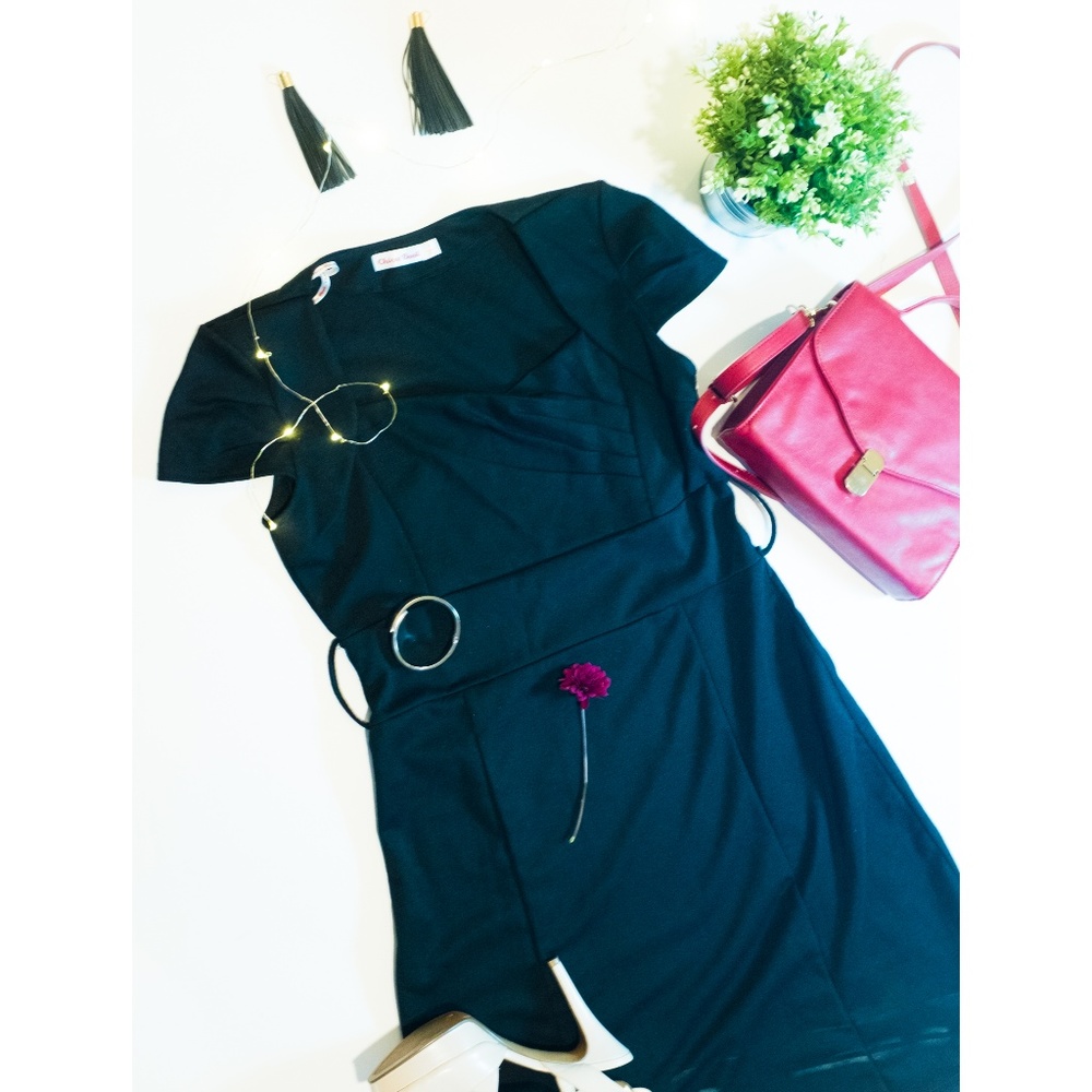 Versatile Black medi dress